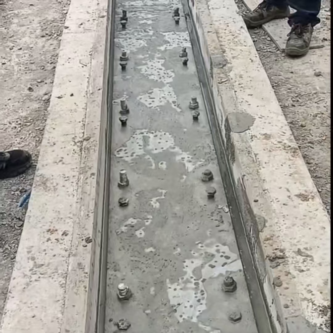峰峰矿港口码头起重机龙门吊重型机械设备稳固用早强快凝轨道胶泥
